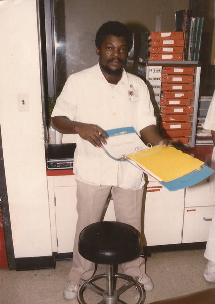 Médico Doktor Vibes – Liter Thru Dorker Vibes